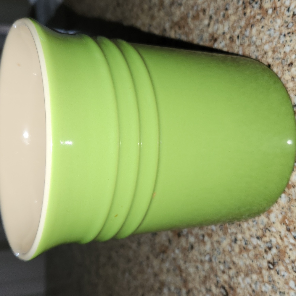 Le Creuset Utensil Crock - Picture 3 of 8